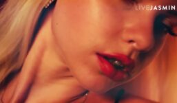 The color of seduction is red

 Video Tutorial LiveJasmin